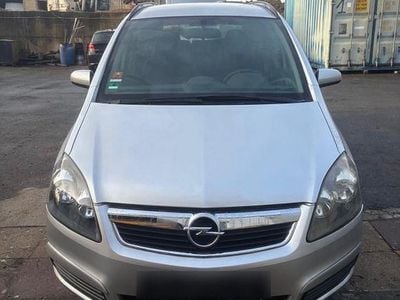 Grau Gebraucht 2006 Opel Zafira Van / Kleinbus | 1.700 € (Guter Preis)