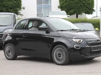 Neu Fiat 500 Icon 65 PS (47 kW) 2026 Onyx schwarz Kleinwagen