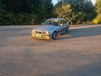 Gebraucht BMW 328 197 PS (144 kW) 1995 Silber Limousine