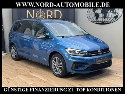Gebraucht VW Touran R-line 150 PS (110 kW) 2022 Caribbean blue metallic (metallic) Van / Kleinbus