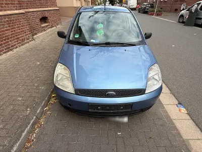 Gebraucht Ford Fiesta 80 PS (58 kW) 2003 Blau Kleinwagen