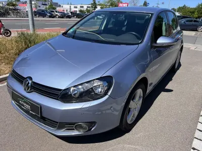 Gebraucht VW Golf VI Team 122 PS (89 kW) 2010 Blau Kleinwagen