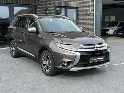 Usata Mitsubishi Outlander Edition 150 CV (110 kW) 2017 Marrone SUV