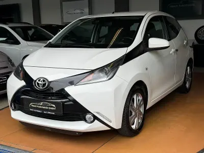 Gebraucht Toyota Aygo Edition-S 69 PS (50 kW) 2017 Weiß Kleinwagen