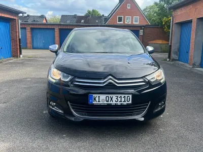 Gebraucht Citroën C4 Start 120 PS (88 kW) 2016 Schwarz Limousine