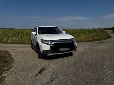 Gebraucht Mitsubishi Outlander Top 150 PS (110 kW) 2016 Weiß SUV