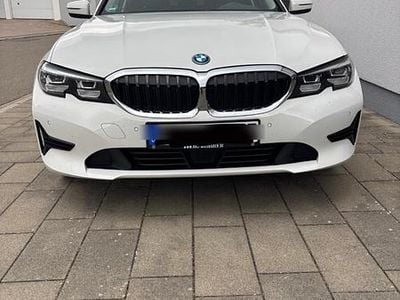 BMW 330e