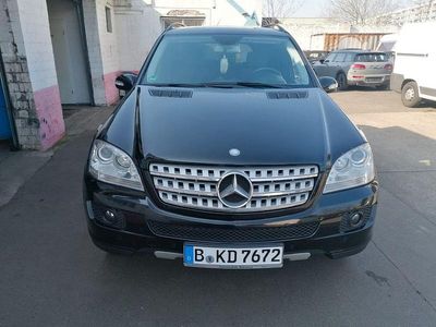 Gebraucht Mercedes ML280 190 PS (139 kW) 2007 Schwarz SUV