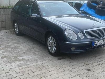Mercedes E280