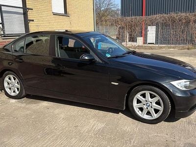 Gebraucht BMW 318 130 PS (95 kW) 2006 Schwarz Limousine