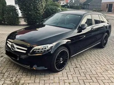 Second-hand Mercedes C220 194 CP (142 kW) 2019 Negru Break