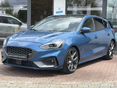 Gebraucht Ford Focus ST 280 PS (205 kW) 2020 Performanceblau metallic Limousine