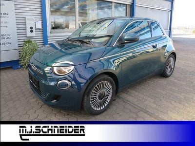 Gebraucht Fiat 500e Style 86 kW (118 PS) 2023 Grün