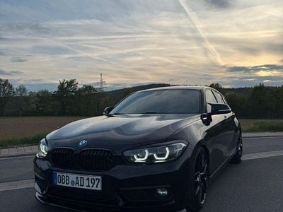 Second-hand BMW 118 Sport Line 136 CP (100 kW) 2017 Negru Hatchback