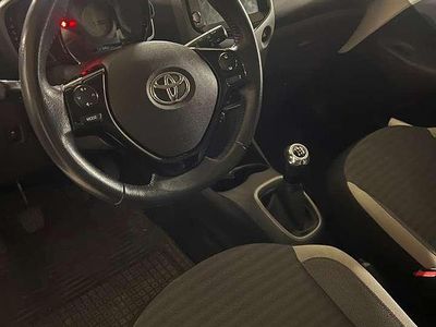 Gebraucht Toyota Aygo X-clusiv 72 PS (52 kW) 2019 Weiß Kleinwagen
