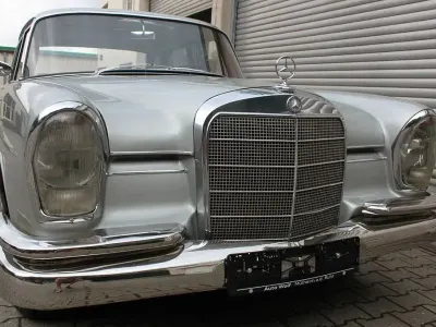 Gebraucht Mercedes 230 120 PS (88 kW) 1966 Silber Limousine