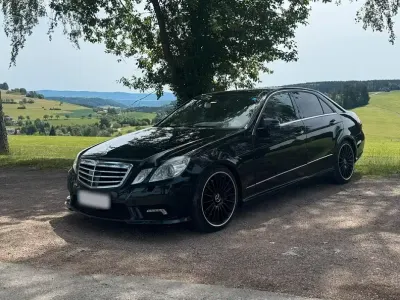 Gebraucht Mercedes E500 Avantgarde 388 PS (285 kW) 2009 Schwarz Limousine