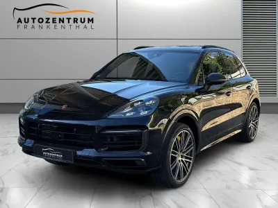 Gebraucht Porsche Cayenne Turbo 680 PS (500 kW) 2020 Tiefschwarz SUV