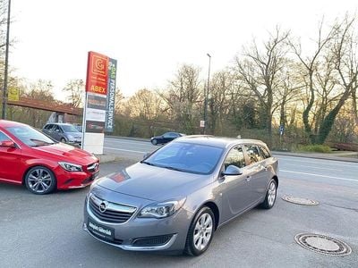 Usado Opel Insignia Selection 120 HP (88 kW) 2016 Cinzento Carrinha