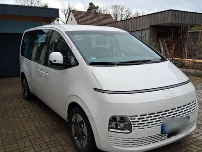 Gebraucht Hyundai Staria Trend 224 PS (164 kW) 2024 Weiß Van / Kleinbus