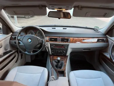 Gebraucht BMW 320 150 PS (110 kW) 2005 Grau Limousine