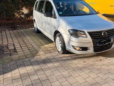 Silber Gebraucht 2010 VW Touran Van / Kleinbus | 4.300 € (Guter Preis)