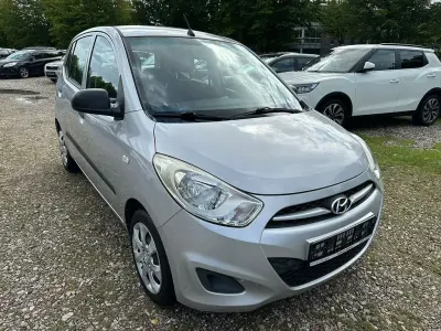 Gebraucht Hyundai i10 Classic 69 PS (50 kW) 2011 Silber Kleinwagen