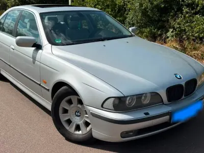 Gebraucht BMW 523 Basis 170 PS (125 kW) 2000 Silber Limousine
