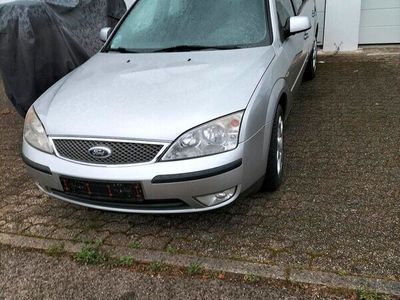 gebraucht Ford Mondeo Kombi , Benzin,überholter Motor ,Schaltgetriebe