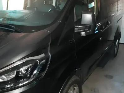 Gebraucht Ford Tourneo 180 PS (132 kW) 2018 Grau Van / Kleinbus