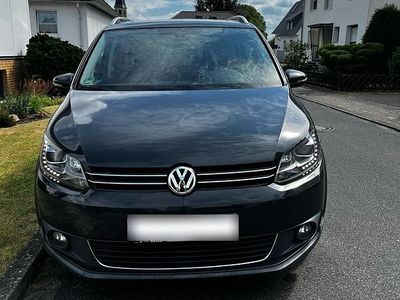 Usata VW Touran Cross 140 CV (102 kW) 2014 Grigio Monovolume