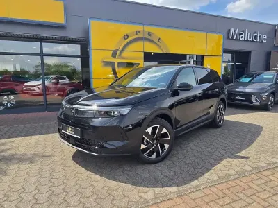 Neu Opel Grandland X Ultimate 145 PS (106 kW) 2026 Schwarz SUV