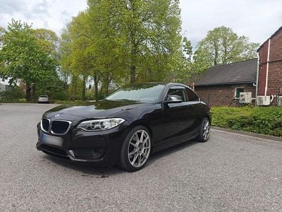 Gebraucht BMW 220 Sport Line 184 PS (135 kW) 2015 Braun Coupé