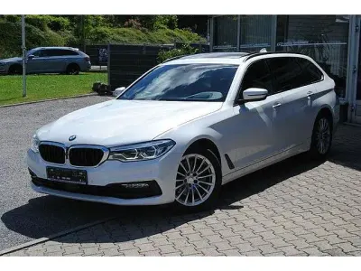 Gebraucht BMW 520 Sport Line 184 PS (135 kW) 2018 Weiß Kombi