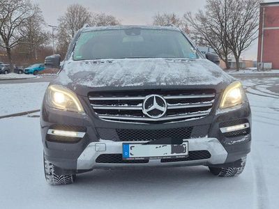 Schwarz Gebraucht 2012 Mercedes ML250 SUV | 16.299 € (Etwas zu teuer)