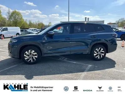 Neu VW Tayron Life 150 PS (110 kW) 2026 Blau SUV