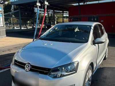 Silber Gebraucht 2012 VW Polo Comfortline Kleinwagen | 6.950 € (Fairer Preis)