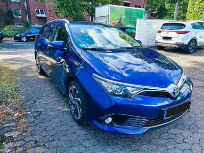 Toyota Auris Hybrid