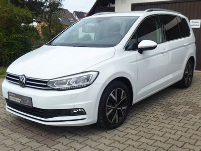 gebraucht VW Touran 2.0 TDI SCR DSG Highline // LED-SCHEINWERFER//NAVI