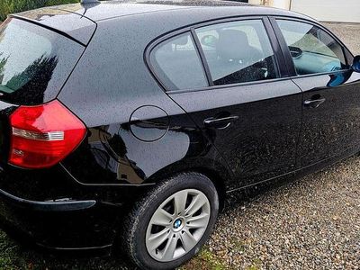 Gebraucht BMW 118 143 PS (105 kW) 2007 Schwarz Kleinwagen