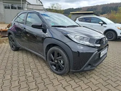 Gebraucht Toyota Aygo X Business Edition 72 PS (52 kW) 2024 Schwarz SUV