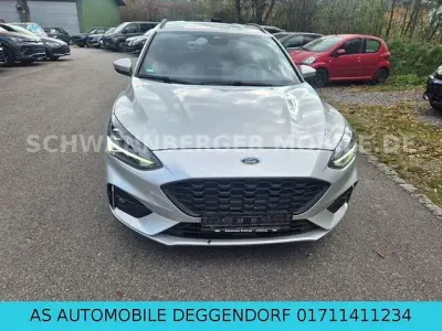 Usata Ford Focus ST-Line 120 CV (88 kW) 2020 Argento Station wagon