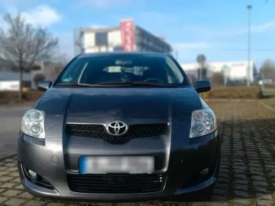 Gebraucht Toyota Auris 132 PS (97 kW) 2009 Grau Kleinwagen