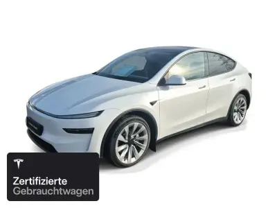 Begagnad Tesla Model Y Long Range AWD 258 kW (351 HK) 2025 Vit SUV