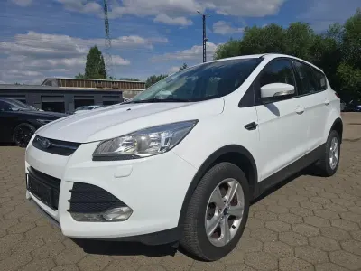 Gebraucht Ford Kuga SYNC Edition 179 PS (131 kW) 2016 Weiß SUV