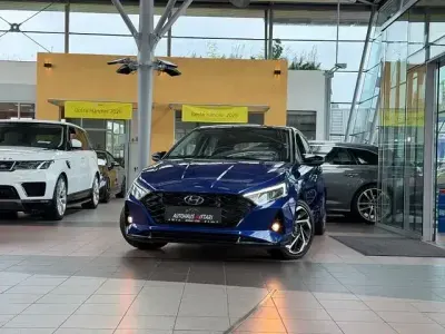 Gebraucht Hyundai i20 Intro Edition 101 PS (74 kW) 2021 Intense blue/ black / met Kleinwagen