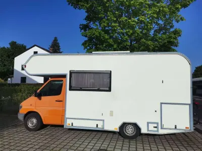 Gebraucht Mercedes 200 122 PS (89 kW) 1995 Weiß Van