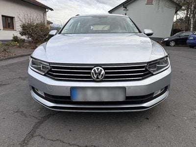 Gebraucht VW Passat 15 PS (11 kW) 2019 Silber Kombi