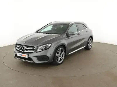 Gebraucht Mercedes GLA200 AMG line 156 PS (114 kW) 2020 Grau SUV