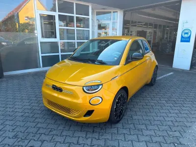 Neu Fiat 500e La Prima 86 kW (118 PS) 2026 Gelb Limousine
